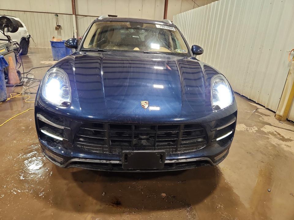 2015 Porsche Macan Turbo