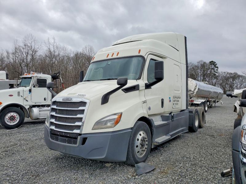 2019 Freigliner 2019 Freightliner Cascadia 116 Semi Truck