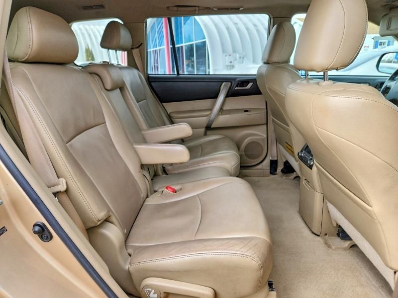 2010 Toyota Highlander se