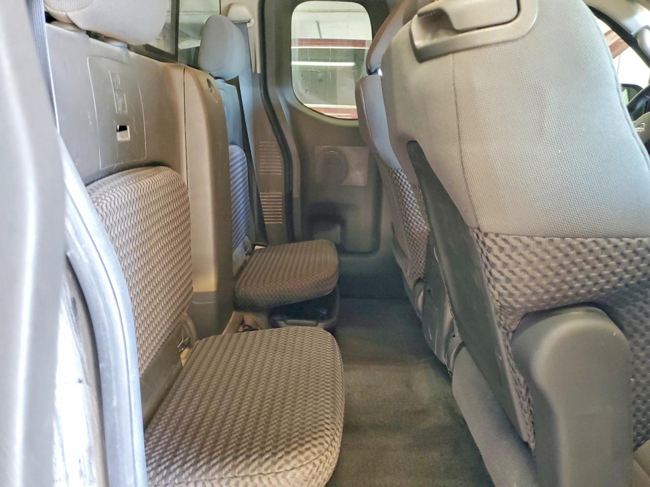 2012 Nissan Frontier SV V6