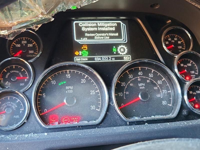 2019 Peterbilt 579 Semi Truck