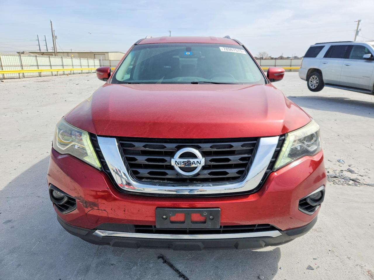 2017 Nissan Pathfinder sv