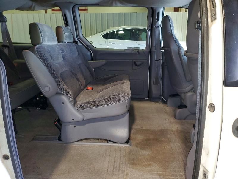 1996 Plymouth Grand Voyager