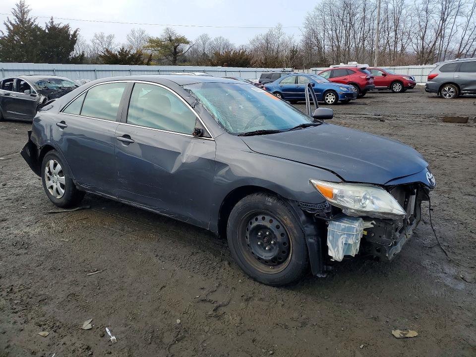 2010 Toyota Camry le