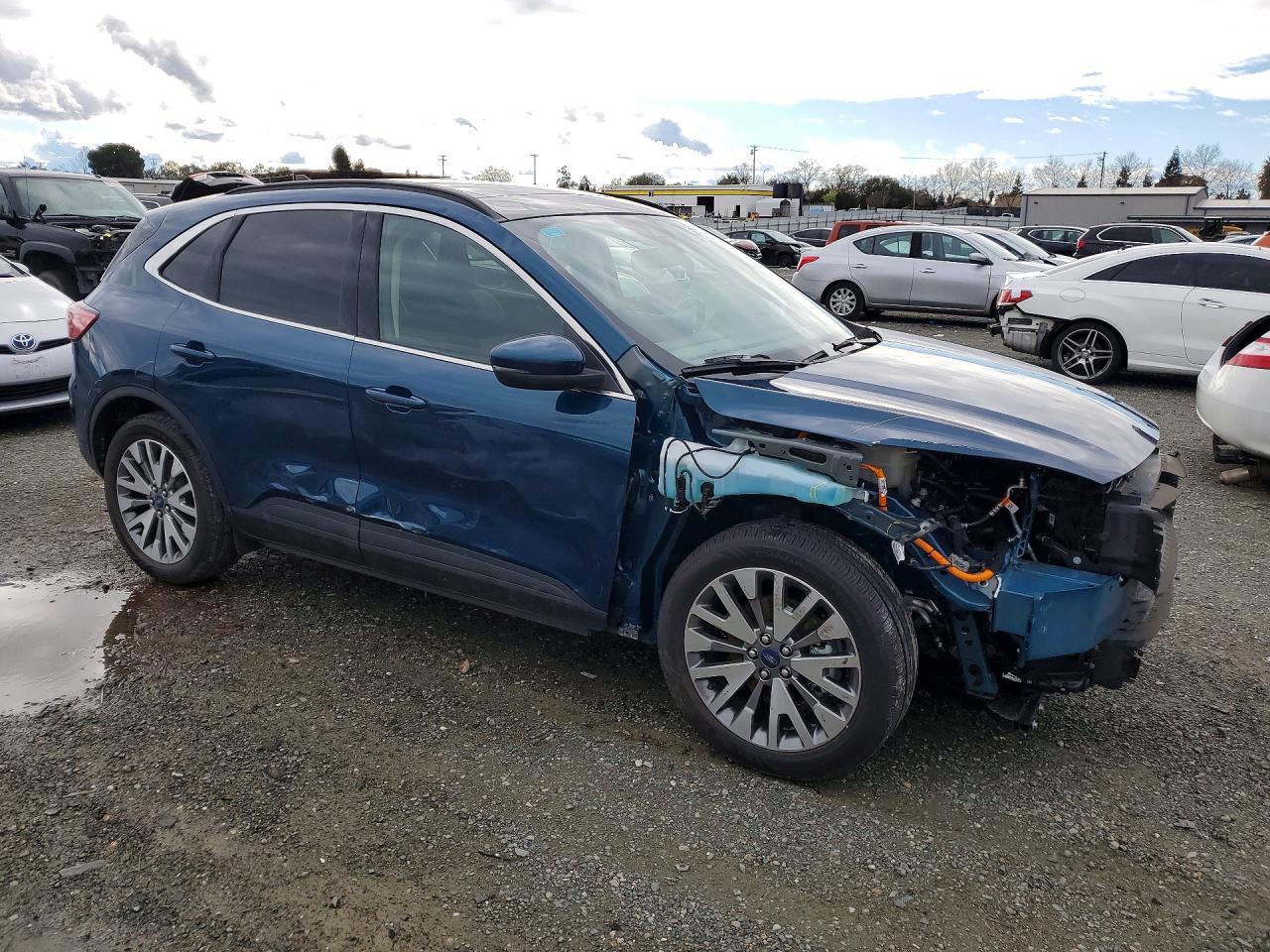 2020 Ford Escape Titanium