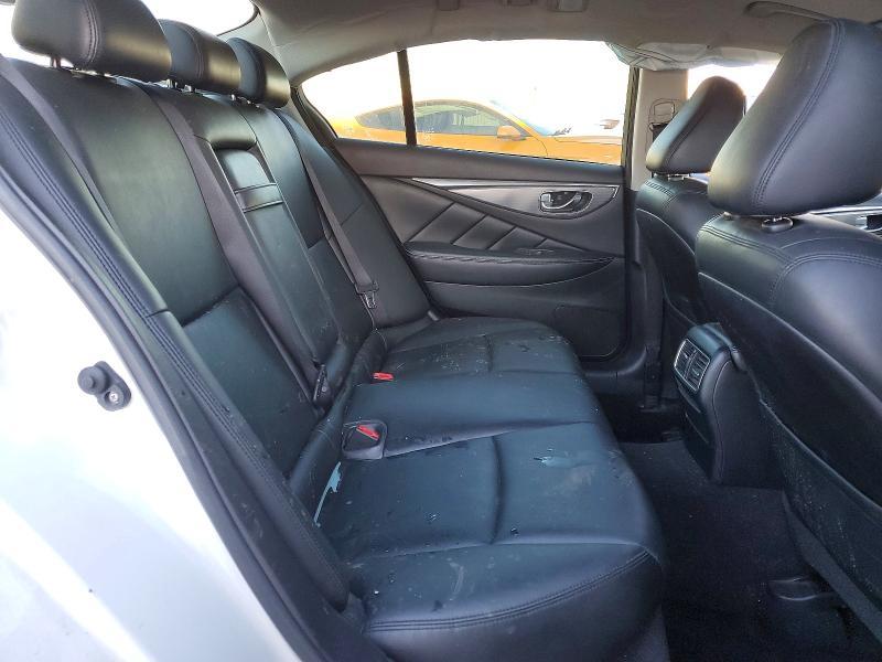 2015 Infiniti Q50 Base