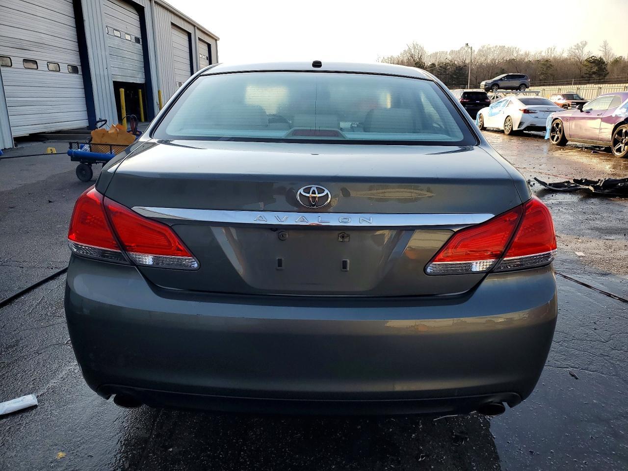2011 Toyota Avalon Base
