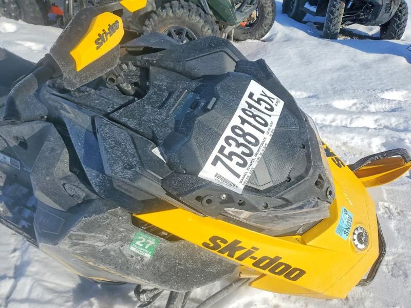 2023 Skidoo Summit X85
