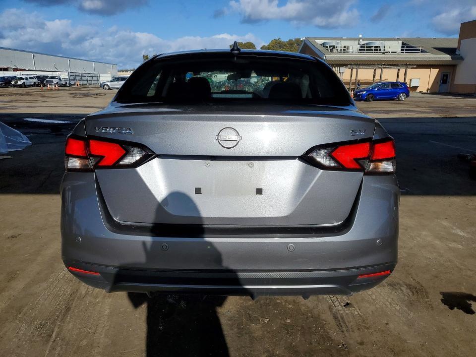 2023 Nissan Versa sv