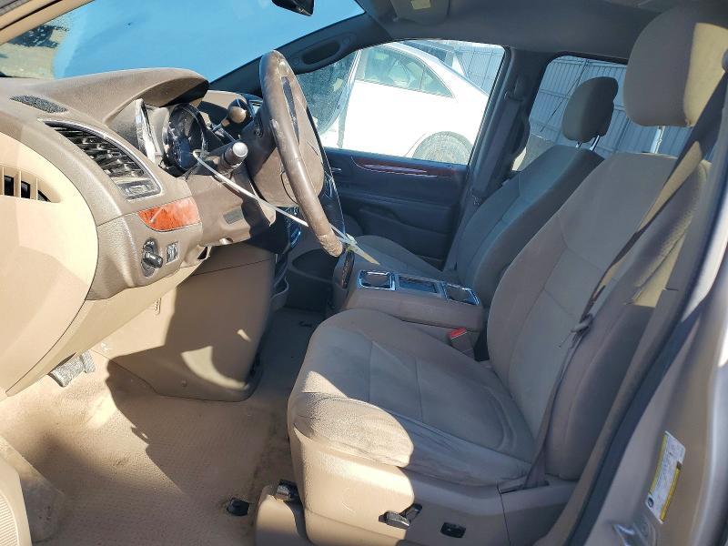 2013 Chrysler Town & Country Touring