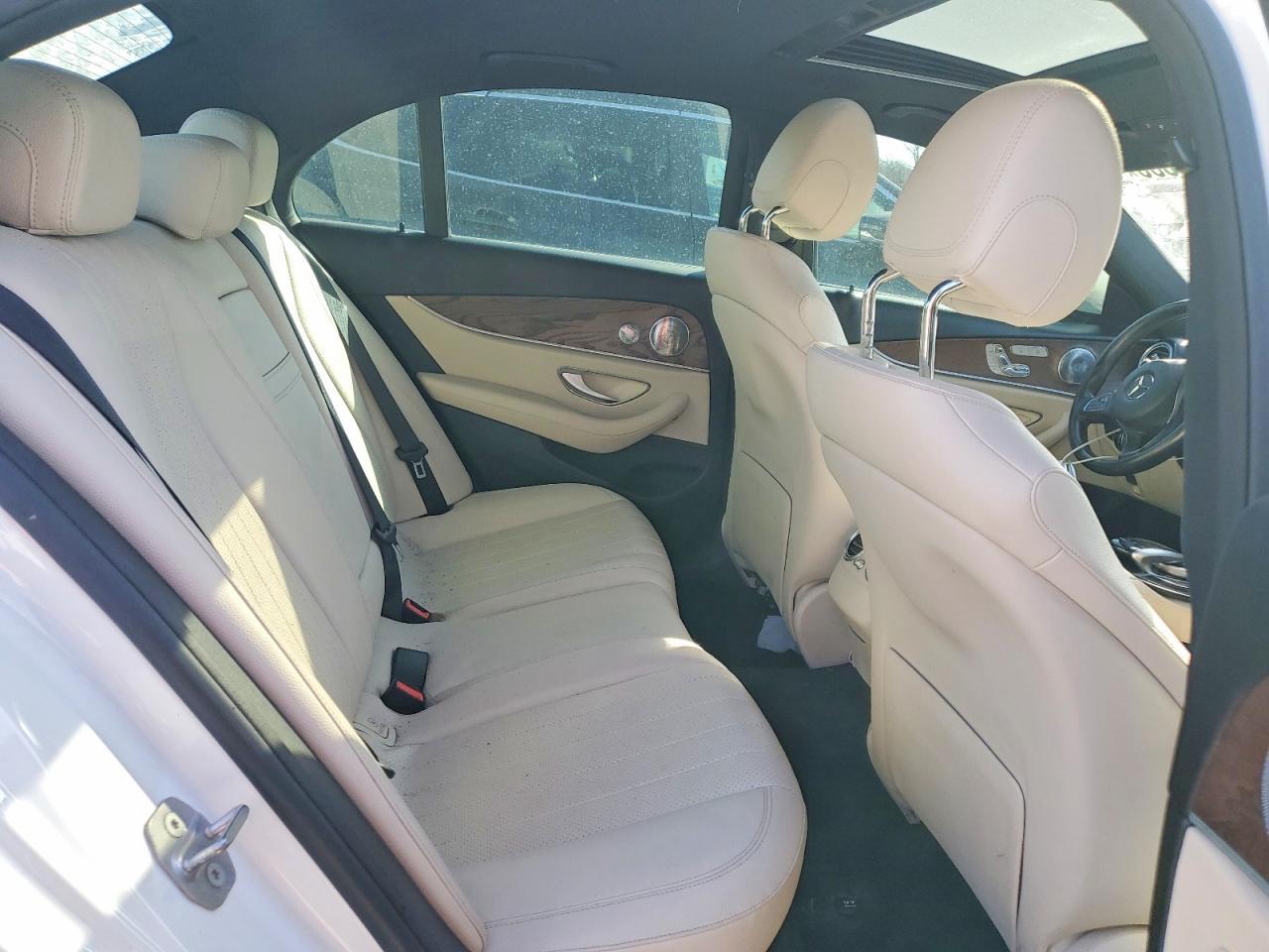 2017 Mercedes-Benz E 300