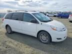 2010 Toyota Sienna le 8-passenger