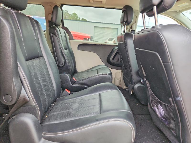 2012 Chrysler Town & Country Touring