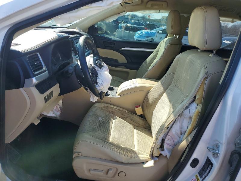 2014 Toyota Highlander le Plus