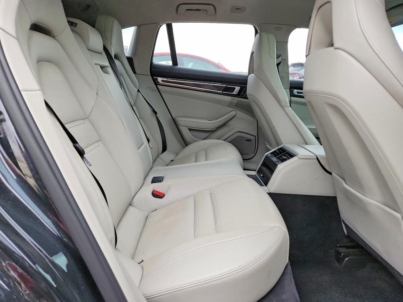 2019 Porsche Panamera 4 Sport Turismo