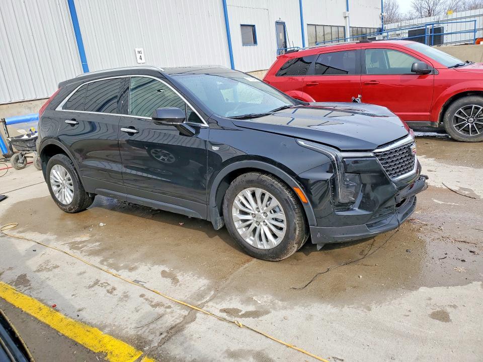 2024 Cadillac XT4 Luxury