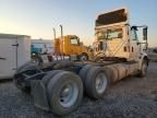 2016 International 8600 Semi Truck