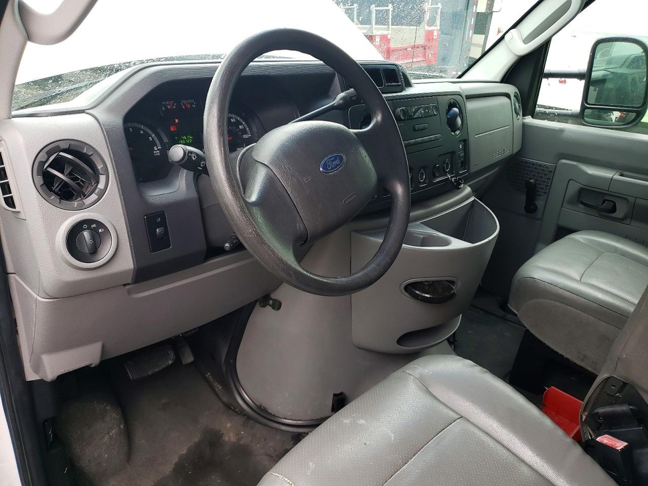 2011 Ford F350 BOX Truck