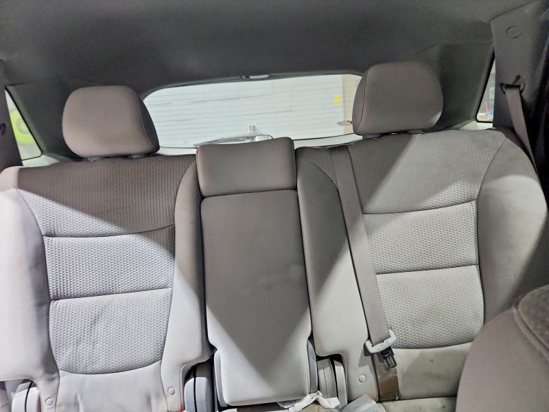 2011 KIA Sorento lx