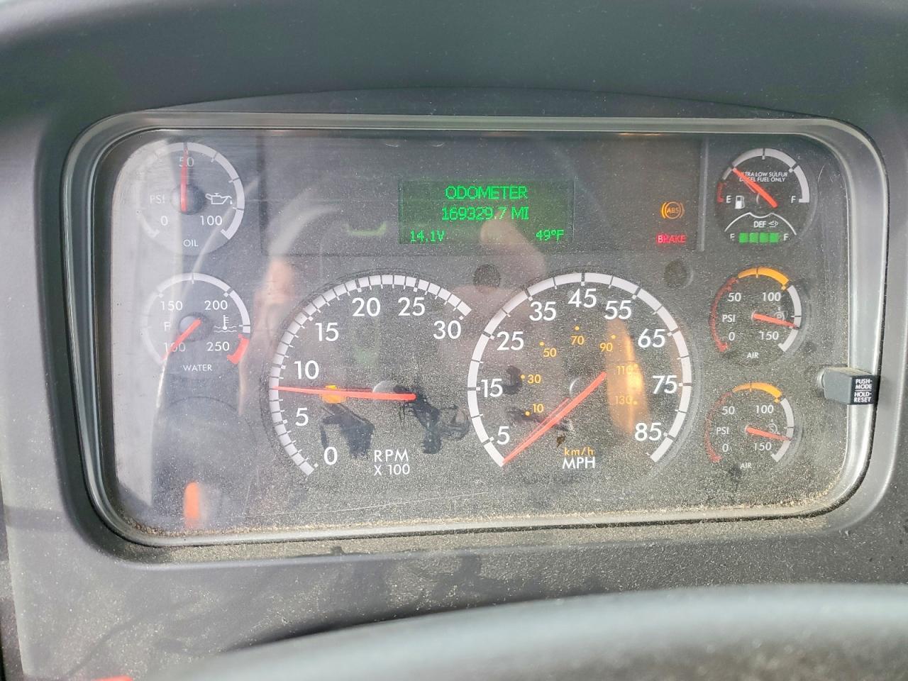 2018 Freigliner 2018 Freightliner Business Class M2 BOX Truck