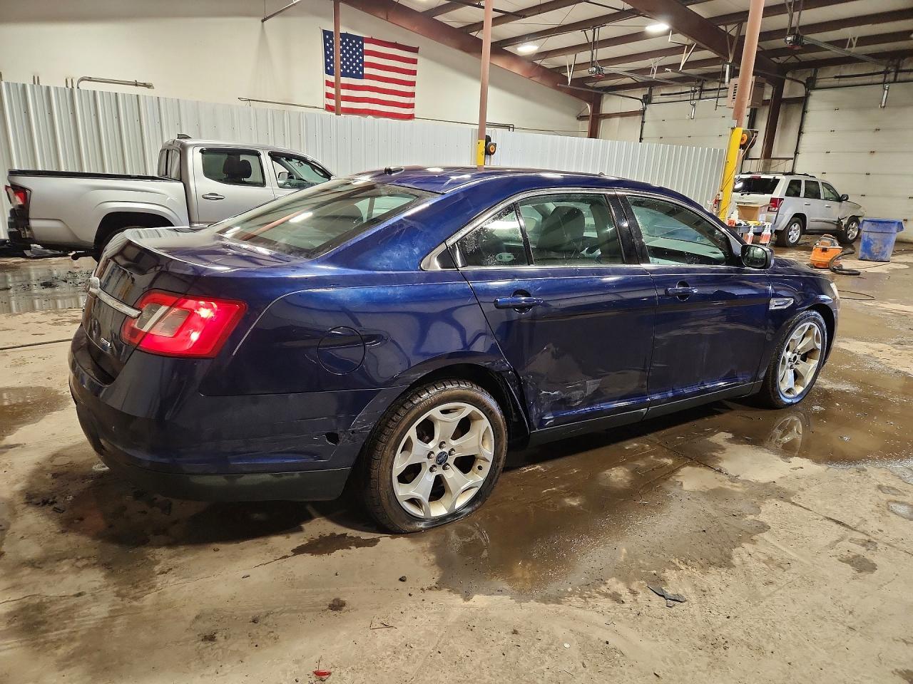 2011 Ford Taurus sel