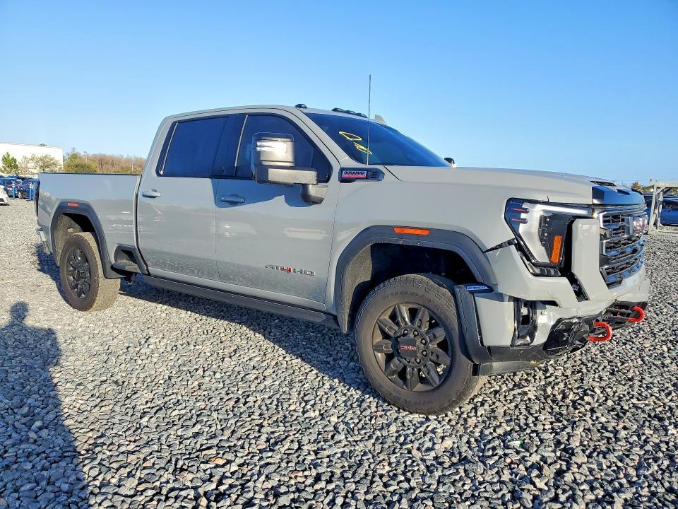 2025 GMC Sierra K2500 AT4