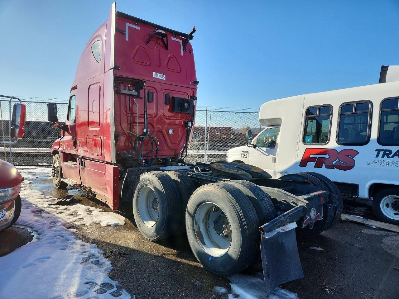 2017 Freigliner 2017 Freightliner Cascadia 125 Semi Truck