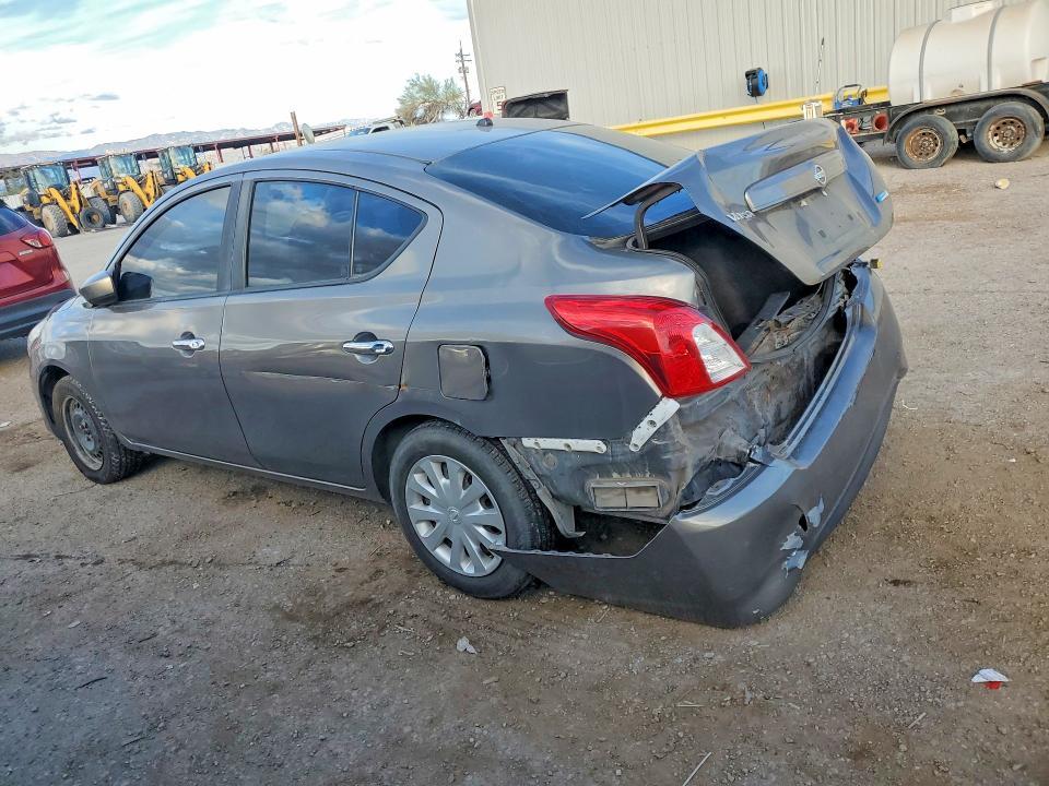 2016 Niss Versa