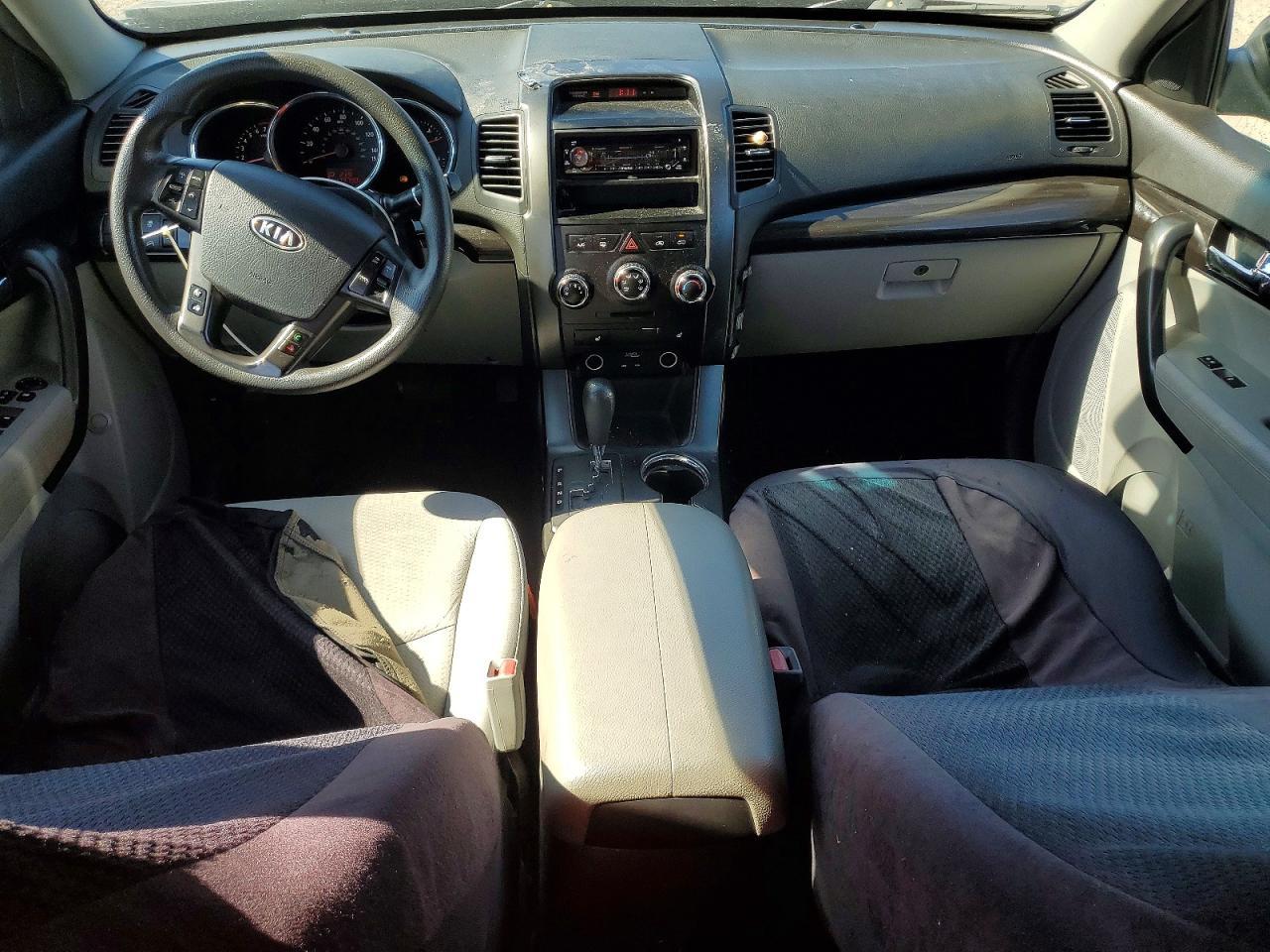 2013 KIA Sorento lx
