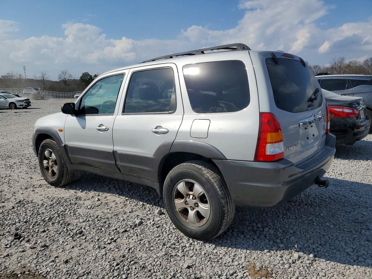 2004 Mazda Tribute es