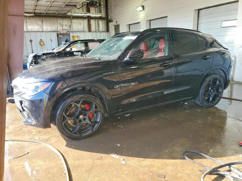 2024 Alfa Romeo Stelvio ti