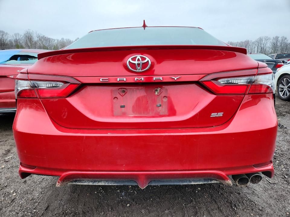 2021 Toyota Camry se