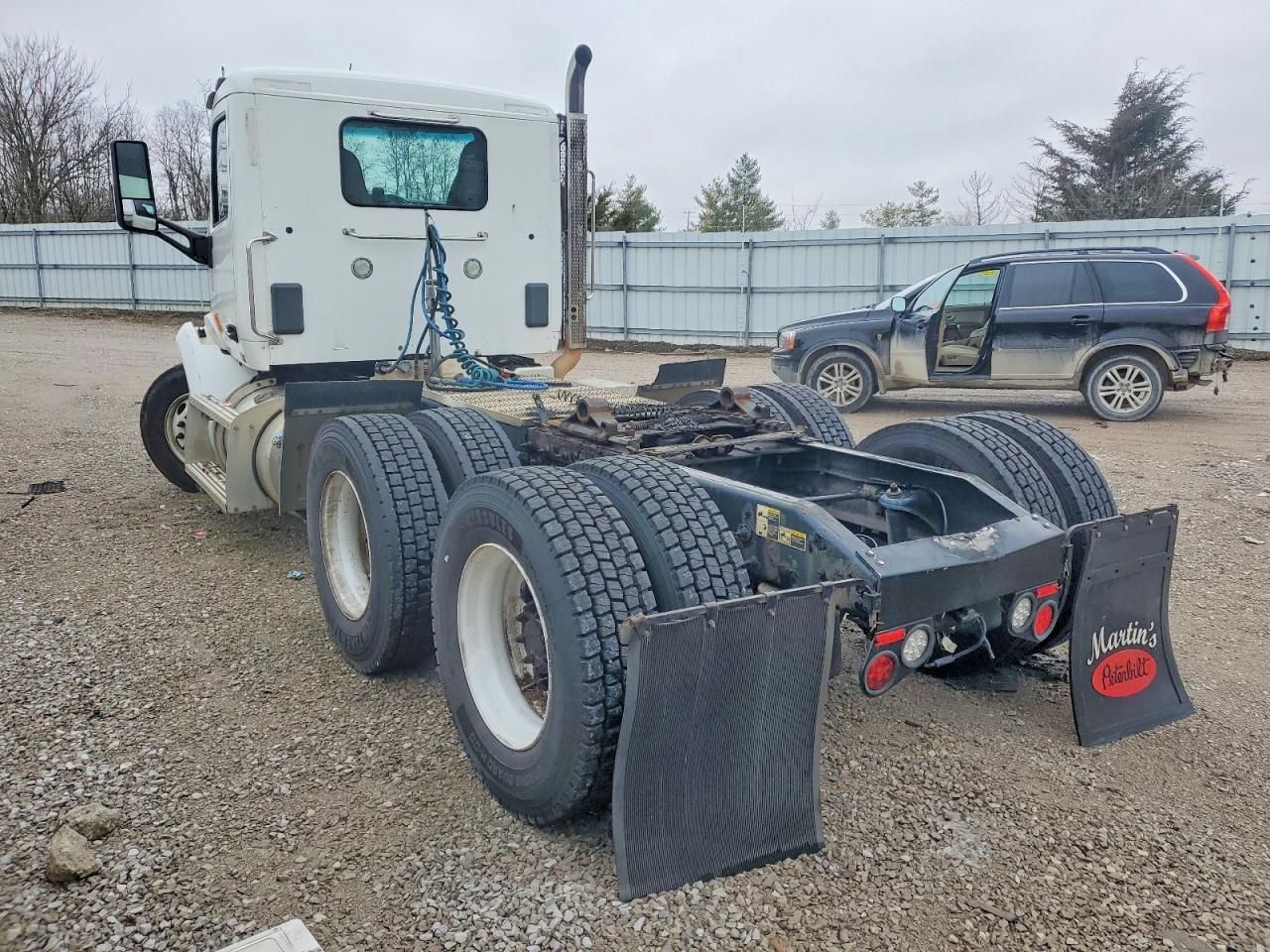 2015 Peterbilt 579 Truck Cab AND Chassis