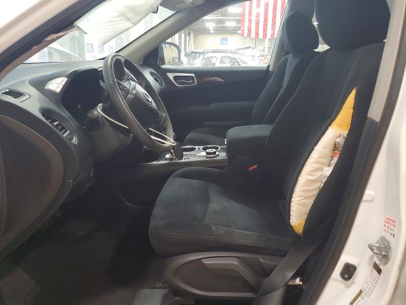 2016 Nissan Pathfinder s