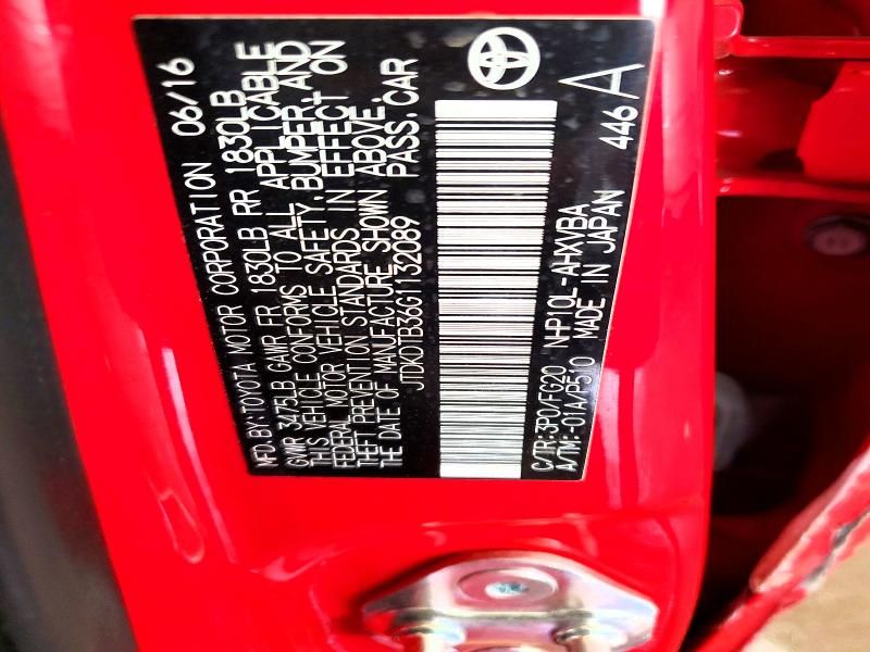 2016 Toyota Prius c two