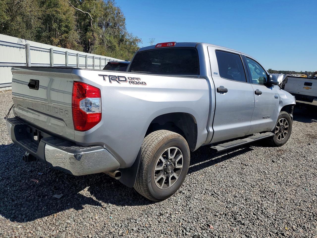 2018 Toyota Tundra SR5