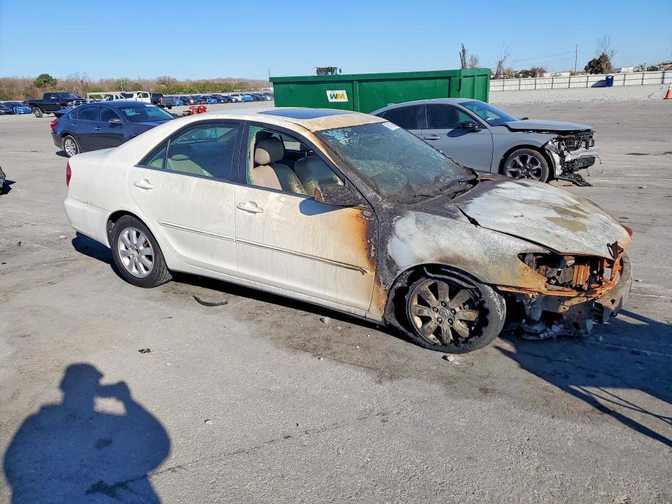 2003 Toyota Camry le