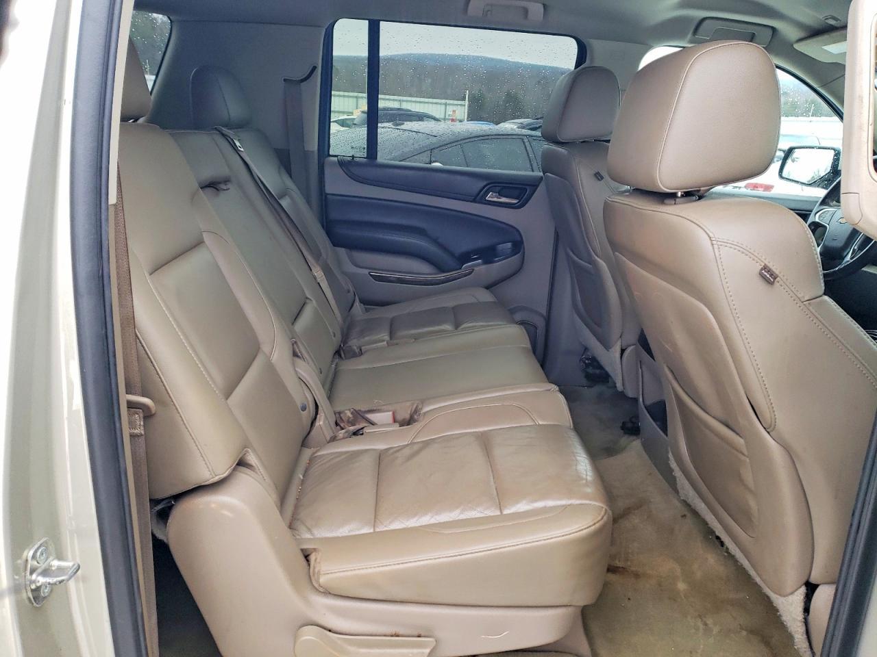 2015 Chevrolet Suburban C1500 lt