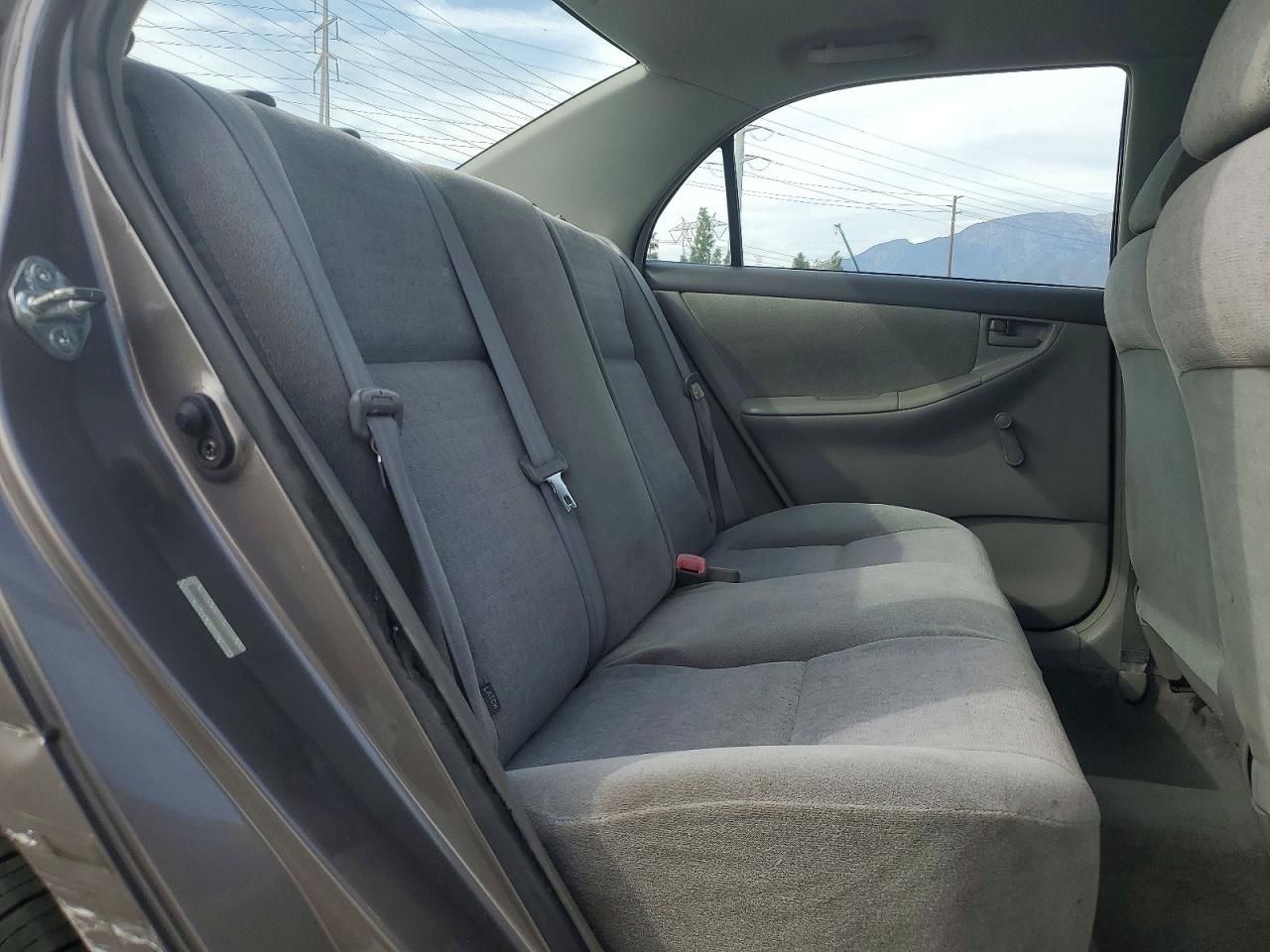 2004 Toyota Corolla ce