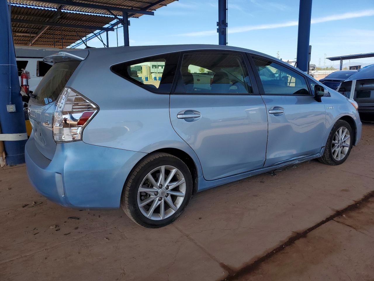 2012 Toyota Prius v Five