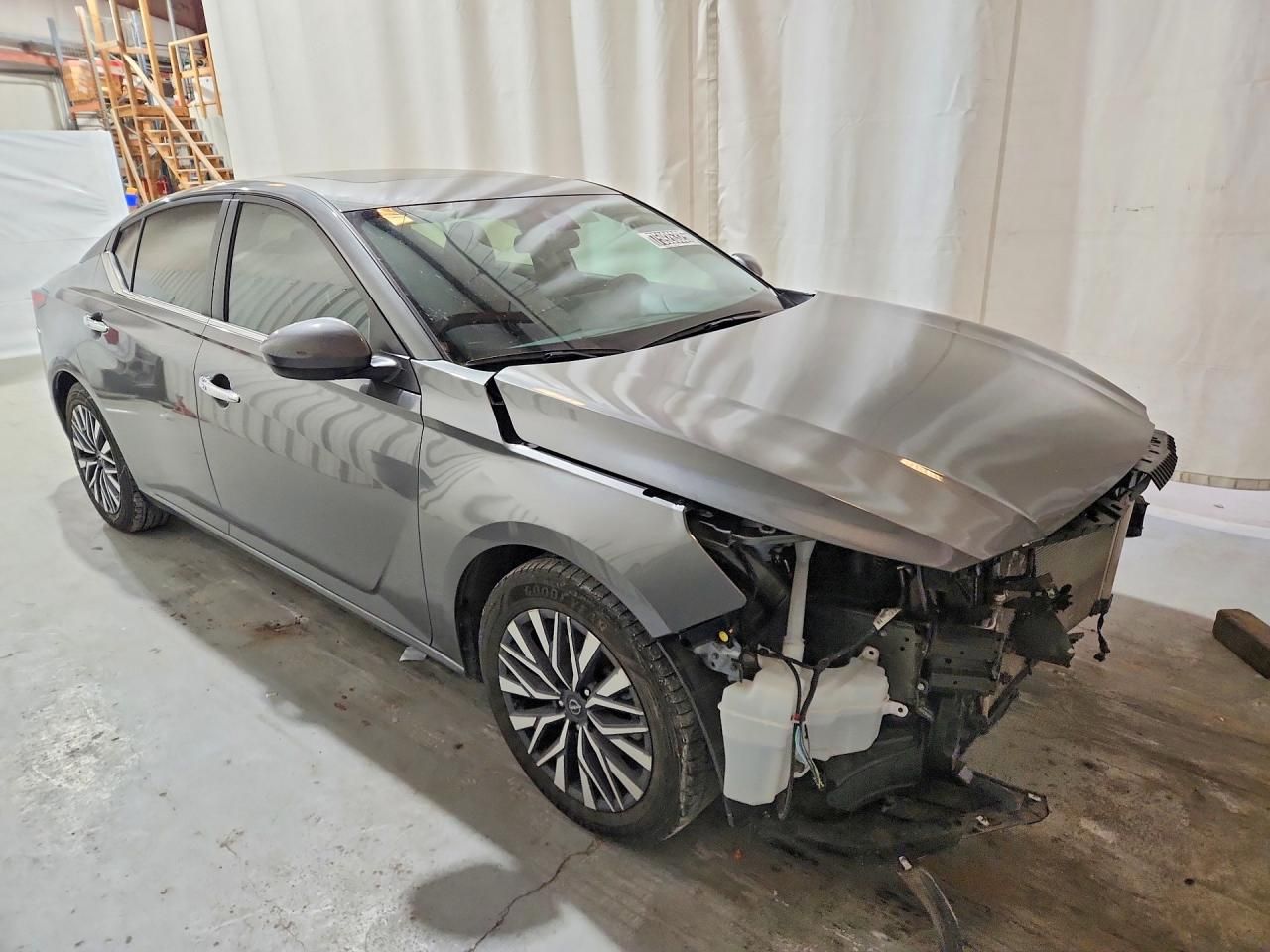 2023 Nissan Altima sv