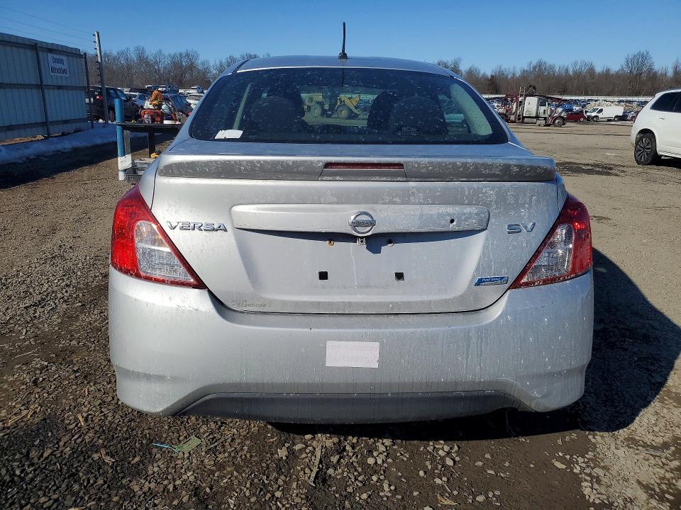 2016 Nissan Versa s