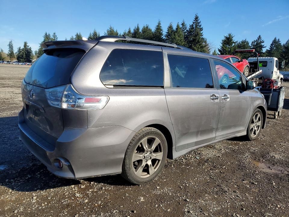 2020 Toyota Sienna se 8-passenger