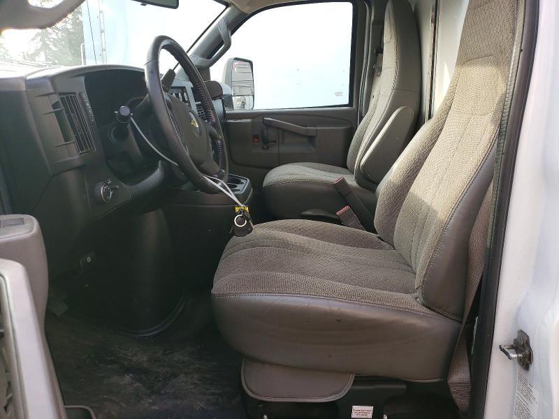 2022 Chev Rolet Express BOX Truck