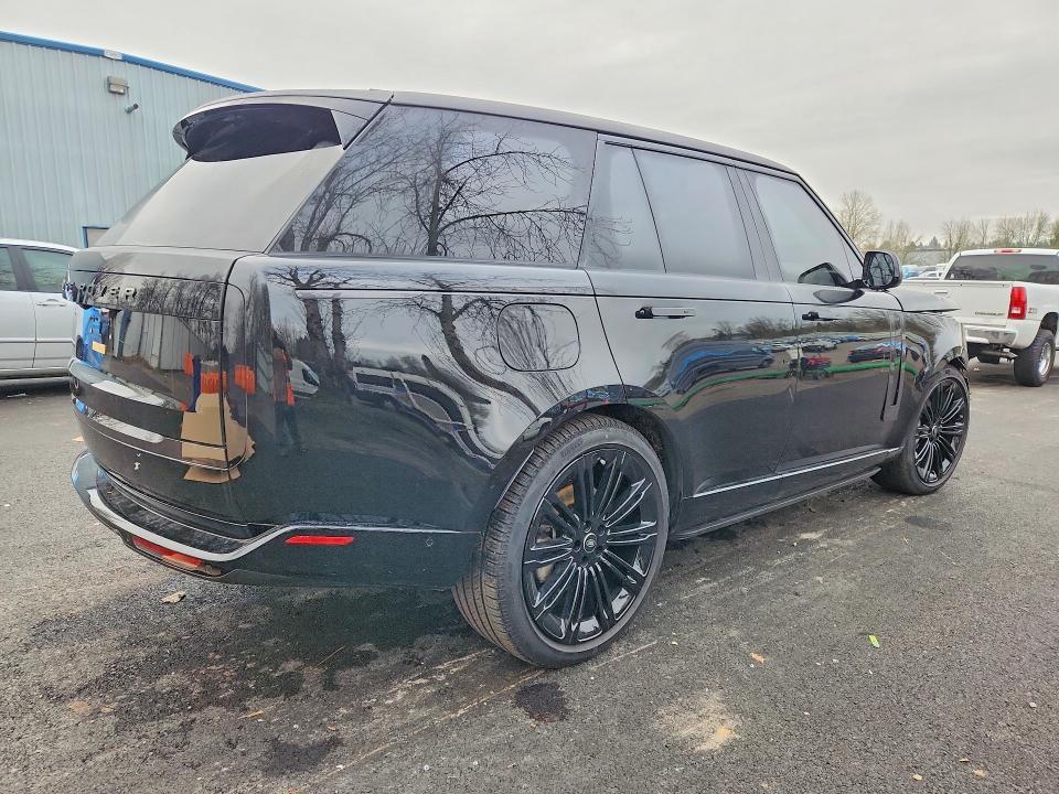 2025 Land Rover Range Rover se