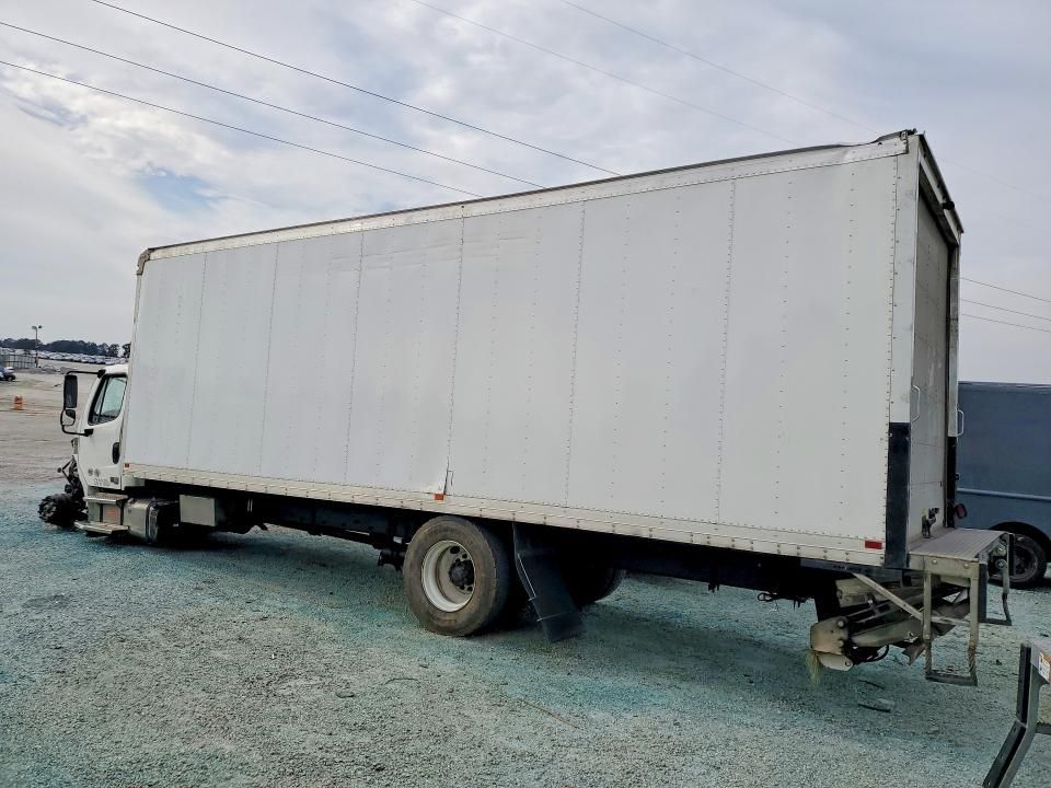 2025 Freightliner M2 106 Med-box Truck