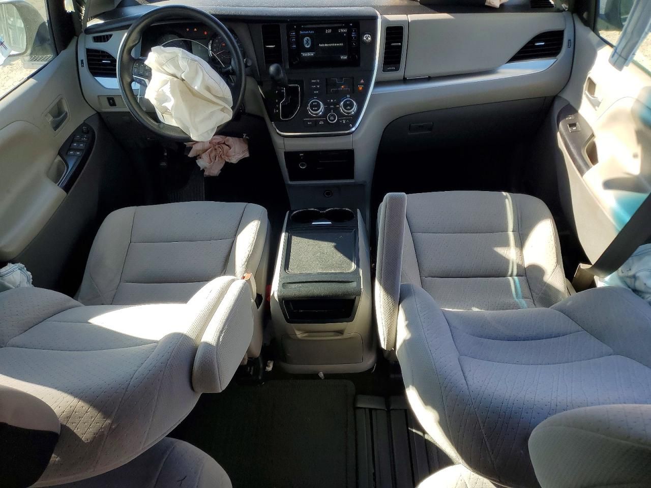 2015 Toyota Sienna le