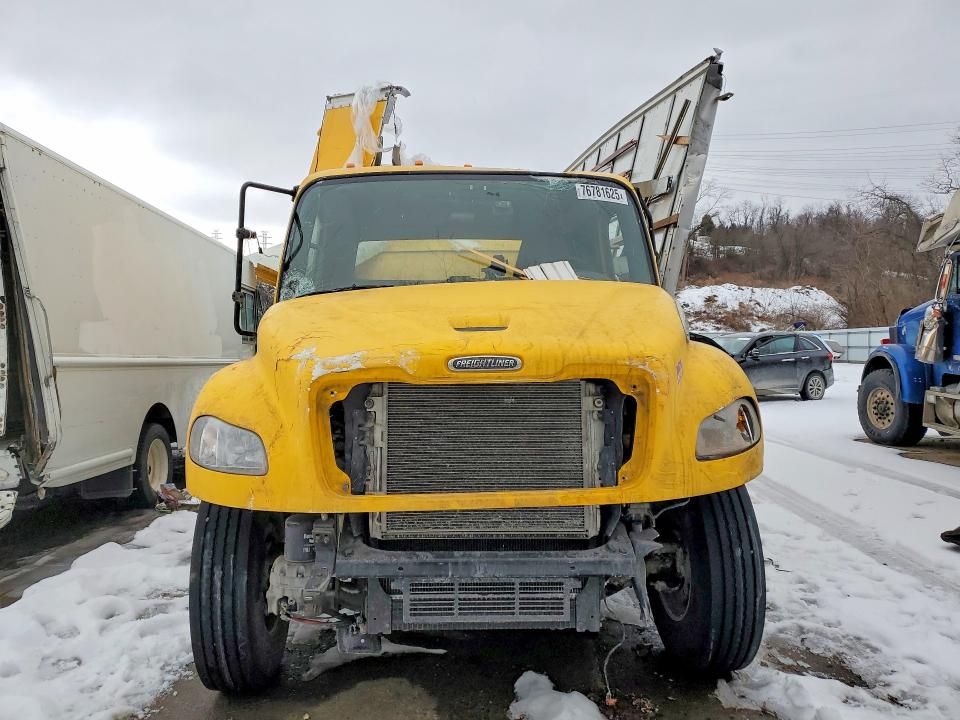 2018 Freigliner 2018 Freightliner Business Class M2 BOX Truck