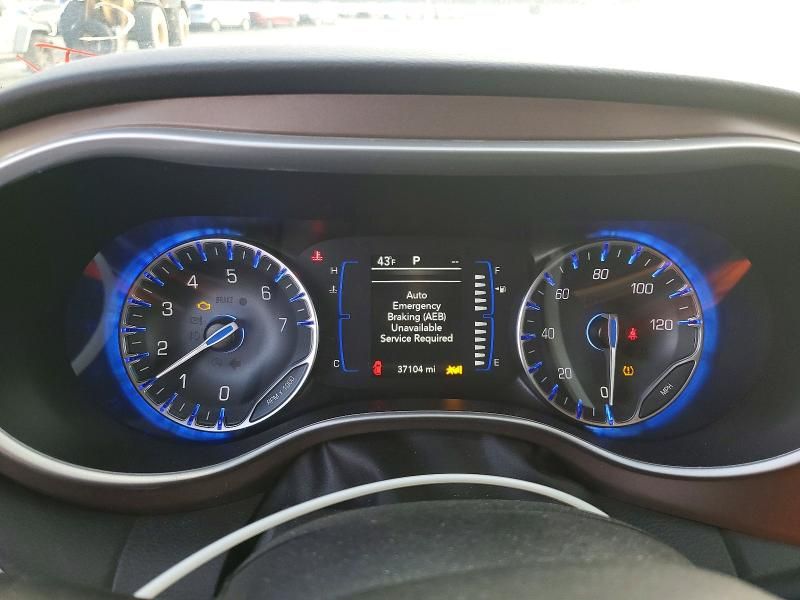 2024 Chrysler Voyager lx