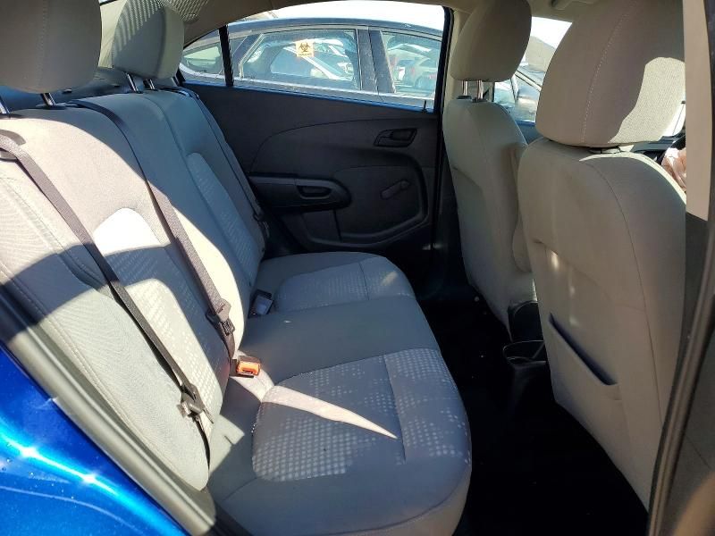 2018 Chevrolet Sonic ls